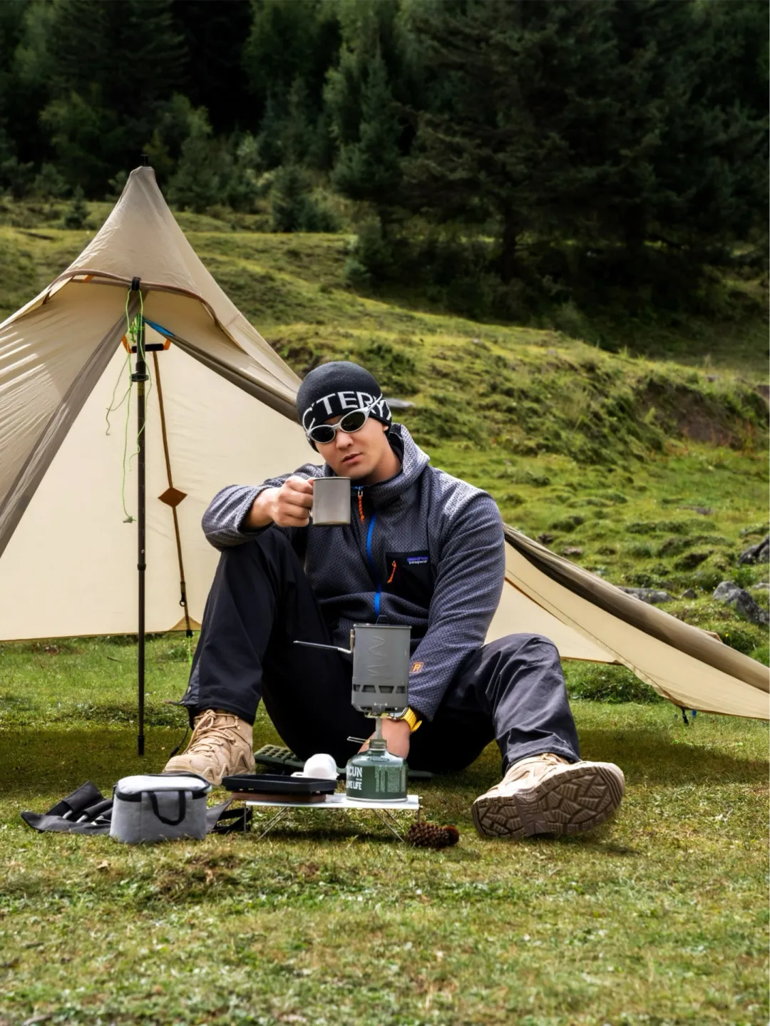 5507 P124 PATAGONIA REI ， ， 。PATAGONIA ， 。 ：Dark Gray Coffee Brown Black Royal Blue Purple Khaki White Yellow Blue Red Green 11 patagonia ： Breathable : ： Size ： S （ 112 69 64 46） M（ 116 71 65 48） L （ 120 73 66 50） XL（ 124 75 67 52） 170cm，80-130 S 170-175cm，130-150 M 175-180cm，150-170 L 180-185cm，170-190 XL